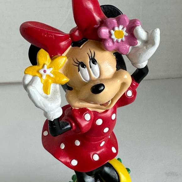 Minnie is Holding Flowers on her Head Everyday Outdoor Garden Statue, 6.2” Tall - Picture 3 of 7